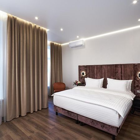 Bonapart Maidan By Uhm Kiew Exterior foto